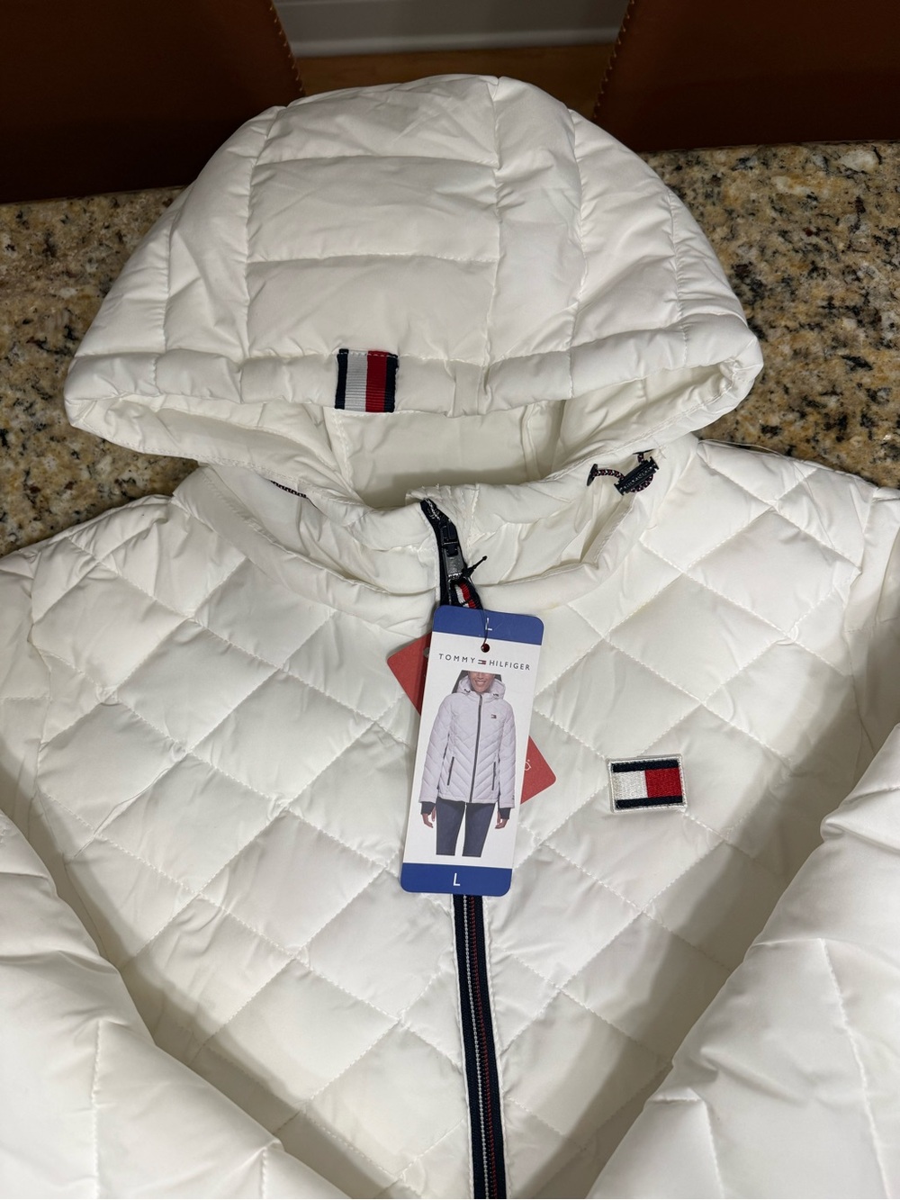 NWT Women’s Tommy Hilfiger Hooded Zip Front Packable Jacket size Large - Picture 3 of 9